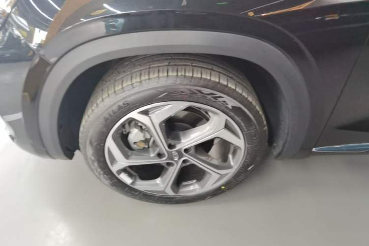 Used Geely Auto Monjaro L 2024 2.0TD DCT EVO Two-Wheel Drive Long-Range Version Left Front Wheel Hub