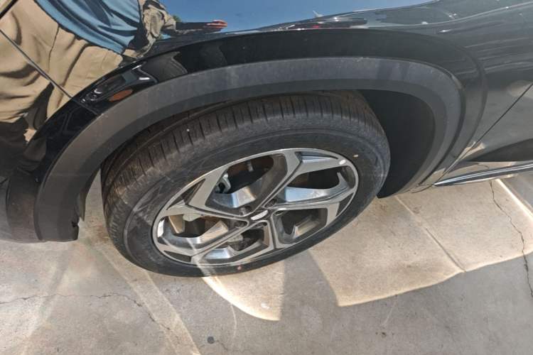 Used Geely Auto Monjaro L 2024 2.0TD DCT EVO Two-Wheel Drive Long-Range Version Left Front Wheel Hub
