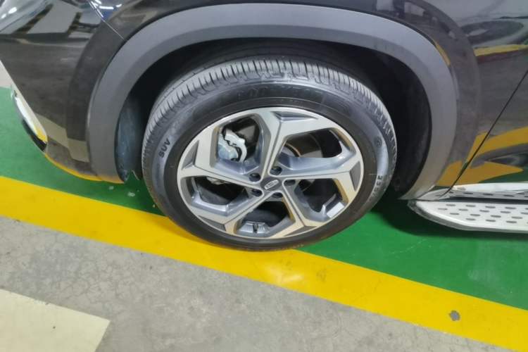 Used Geely Auto Monjaro L 2024 2.0TD High-Power Automatic Two-Wheel Drive Yunqi Version Left Front Wheel Hub