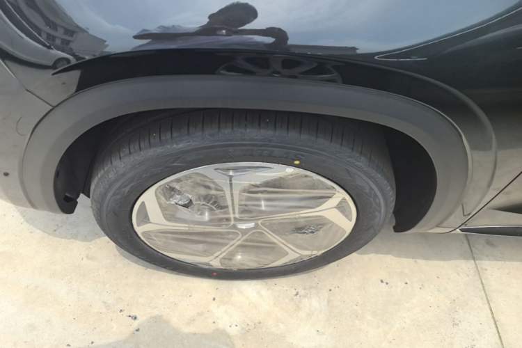 Used Geely Auto Monjaro L 2024 2.0TD DCT EVO Two-Wheel Drive Long-Range Version Left Front Wheel Hub