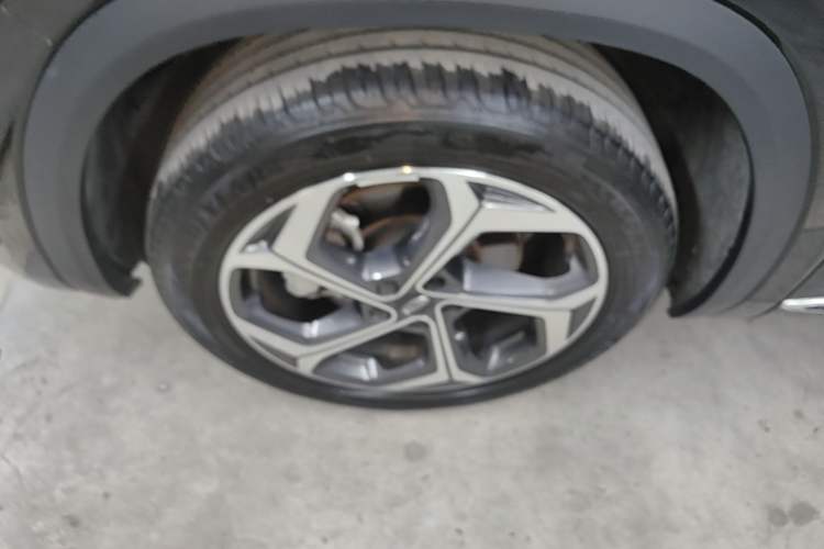 Used Geely Auto Monjaro L 2024 2.0TD High-Power Automatic Two-Wheel Drive Yunqi Version Left Front Wheel Hub