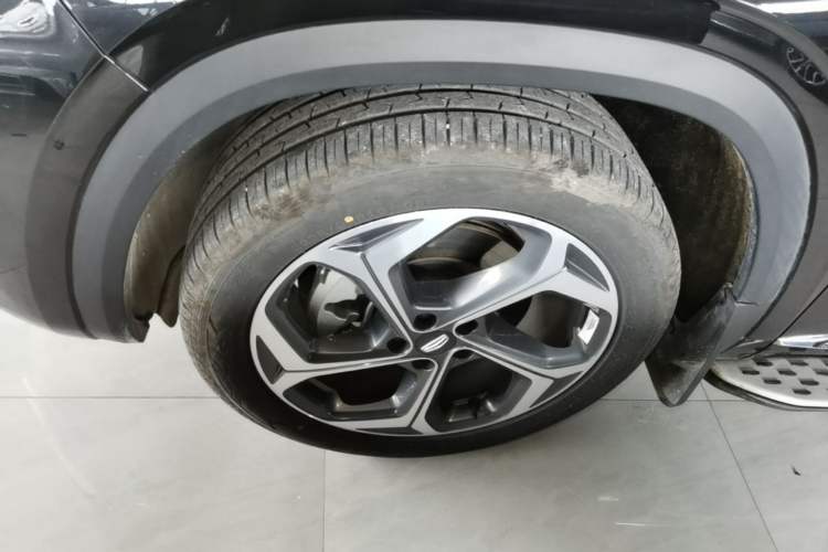 Used Geely Auto Monjaro L 2024 2.0TD DCT EVO Two-Wheel Drive Long-Range Version Left Front Wheel Hub