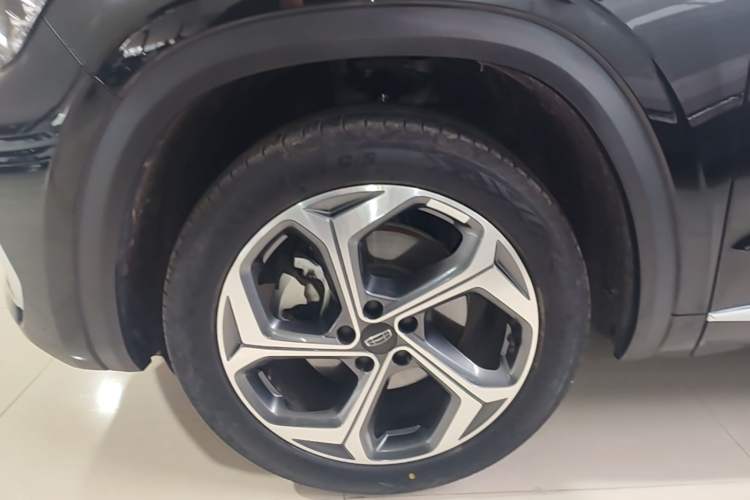 Used Geely Auto Monjaro L 2024 2.0TD DCT EVO Two-Wheel Drive Long-Range Version Left Front Wheel Hub