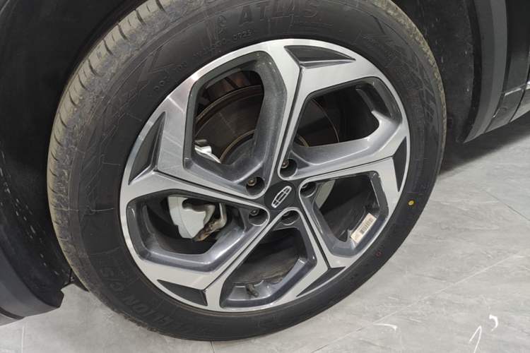 Used Geely Auto Monjaro L 2024 2.0TD DCT EVO Two-Wheel Drive Long-Range Version Left Front Wheel Hub