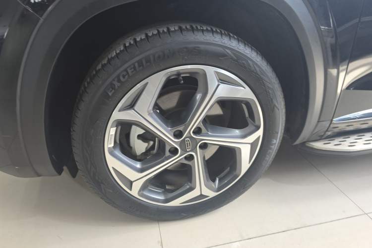 Used Geely Auto Monjaro L 2024 2.0TD DCT EVO Two-Wheel Drive Long-Range Version Left Front Wheel Hub