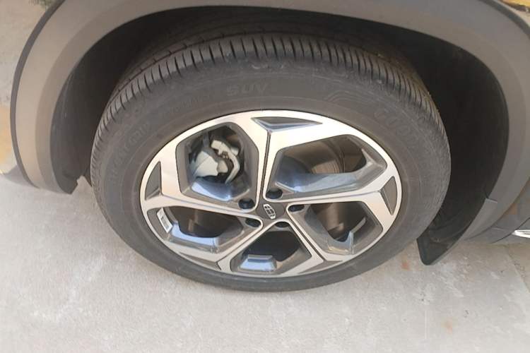 Used Geely Auto Monjaro L 2024 2.0TD High-Power Automatic Two-Wheel Drive Yunqi Version Left Front Wheel Hub