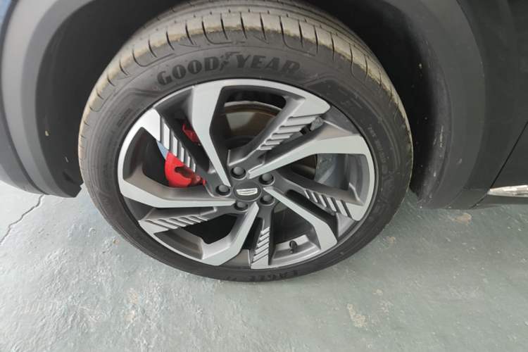 Used Geely Auto Monjaro L 2024 2.0TD High-Power Automatic Two-Wheel Drive Skyline Edition Left Front Wheel Hub