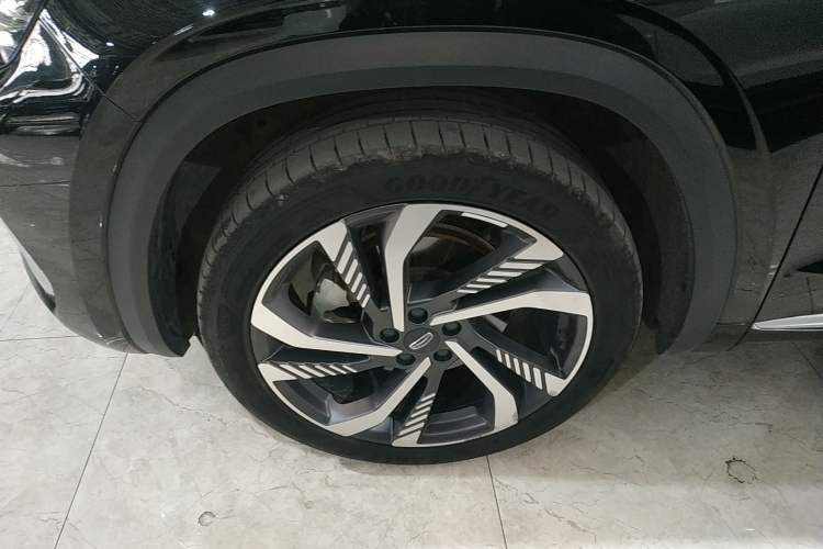 Used Geely Auto Monjaro L 2024 2.0TD High-Power Automatic Two-Wheel Drive Skyline Edition Left Front Wheel Hub