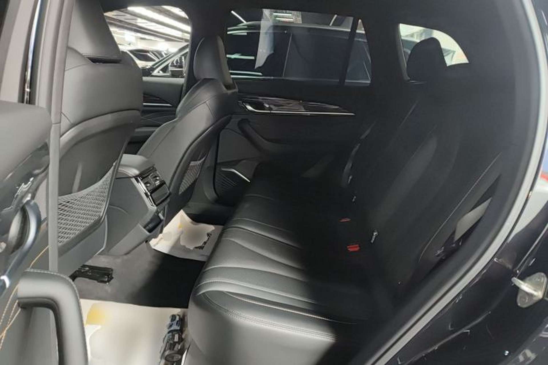 Used Geely Auto Monjaro L 2024 2.0TD DCT EVO Two-Wheel Drive Long-Range Version Left Rear Seat