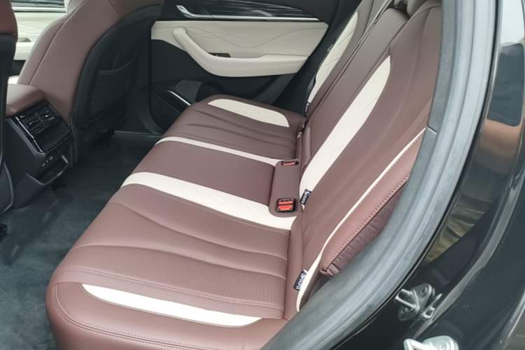 Used Geely Auto Monjaro L 2024 2.0TD High-Power Automatic Two-Wheel Drive Yunqi Version Left Rear Seat