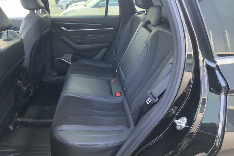 Used Geely Auto Monjaro L 2024 2.0TD High-Power Automatic Two-Wheel Drive Skyline Edition Left Rear Seat
