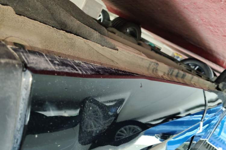 Used Geely Auto Monjaro L 2024 2.0TD DCT EVO Two-Wheel Drive Long-Range Version Left Side Sill