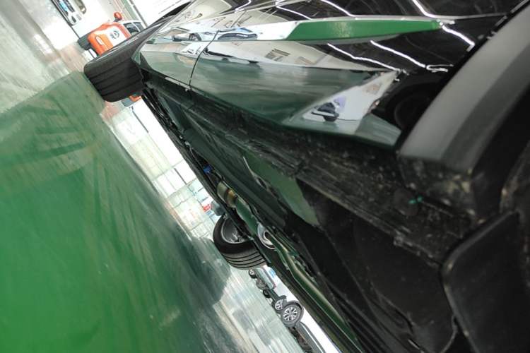 Used Geely Auto Monjaro L 2024 2.0TD DCT EVO Two-Wheel Drive Long-Range Version Left Side Sill