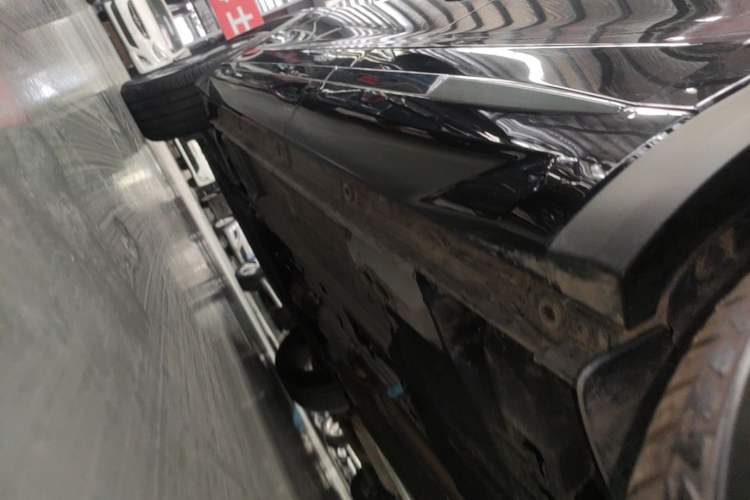 Used Geely Auto Monjaro L 2024 2.0TD DCT EVO Two-Wheel Drive Long-Range Version Left Side Sill