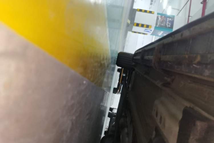 Used Geely Auto Monjaro L 2024 2.0TD High-Power Automatic Two-Wheel Drive Yunqi Version Left Side Sill