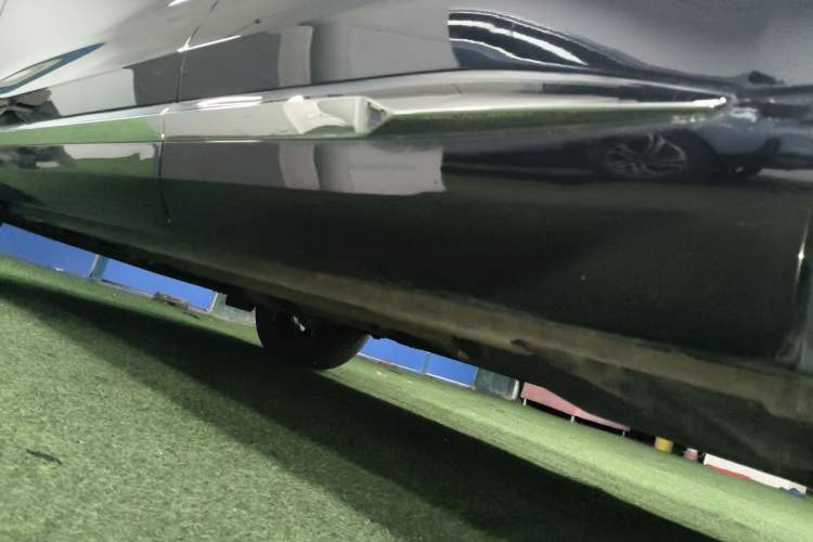 Used Geely Auto Monjaro L 2024 2.0TD High-Power Automatic Two-Wheel Drive Skyline Edition Left Side Sill