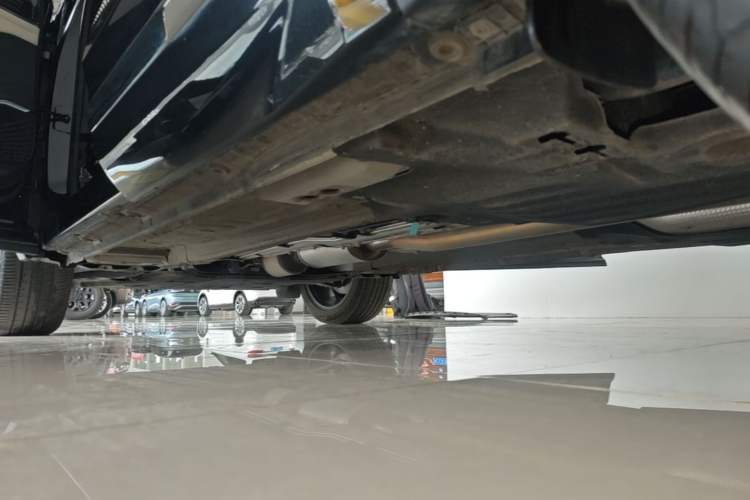 Used Geely Auto Monjaro L 2024 2.0TD High-Power Automatic Two-Wheel Drive Yunqi Version Left Side Sill