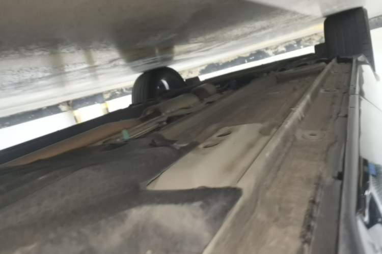 Used Geely Auto Monjaro L 2024 2.0TD High-Power Automatic Two-Wheel Drive Skyline Edition Left Side Sill