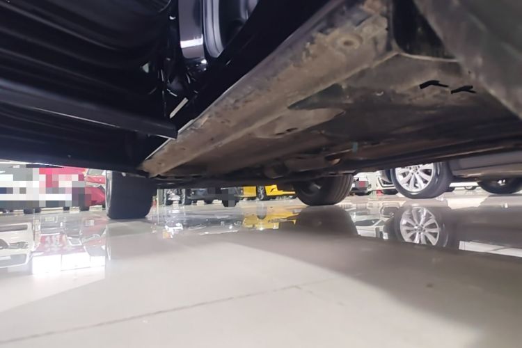 Used Geely Auto Monjaro L 2024 2.0TD DCT EVO Two-Wheel Drive Long-Range Version Left Side Sill