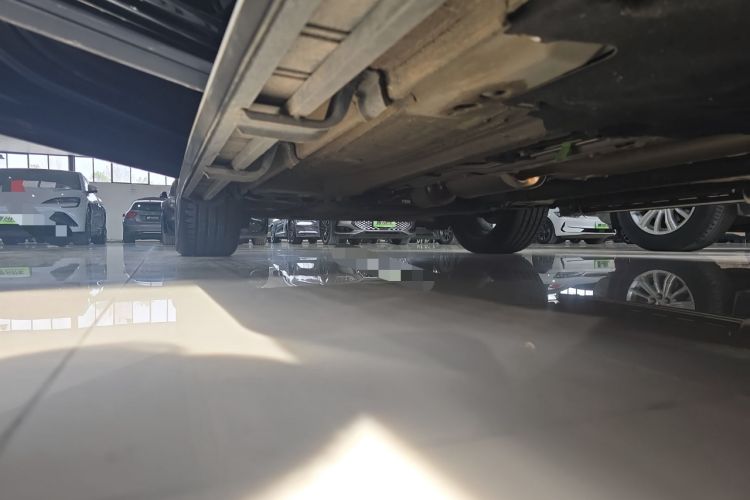 Used Geely Auto Monjaro L 2024 2.0TD DCT EVO Two-Wheel Drive Long-Range Version Left Side Sill
