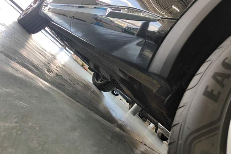 Used Geely Auto Monjaro L 2024 2.0TD High-Power Automatic Two-Wheel Drive Skyline Edition Left Side Sill