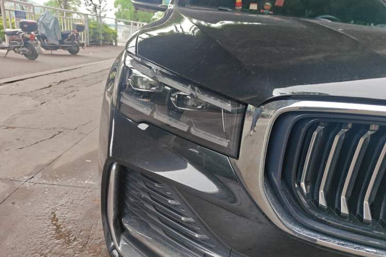 Used Geely Auto Monjaro L 2024 2.0TD High-Power Automatic Two-Wheel Drive Skyline Edition Right Front Headlight