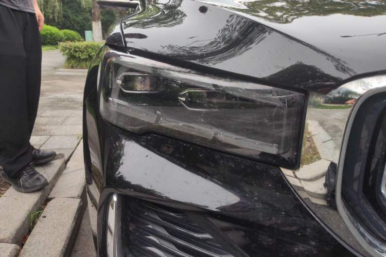 Used Geely Auto Monjaro L 2024 2.0TD High-Power Automatic Two-Wheel Drive Yunqi Version Right Front Headlight