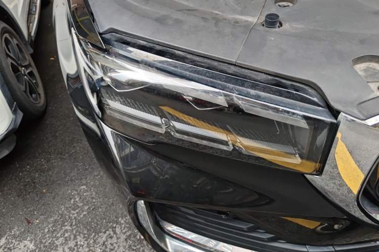 Used Geely Auto Monjaro L 2024 2.0TD High-Power Automatic Two-Wheel Drive Yunqi Version Right Front Headlight