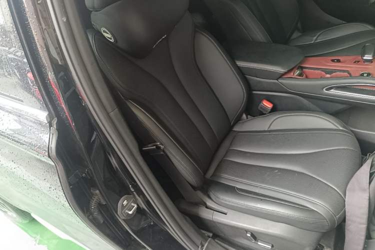Used Geely Auto Monjaro L 2024 2.0TD DCT EVO Two-Wheel Drive Long-Range Version Right Front Seat