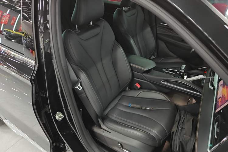 Used Geely Auto Monjaro L 2024 2.0TD DCT EVO Two-Wheel Drive Long-Range Version Right Front Seat
