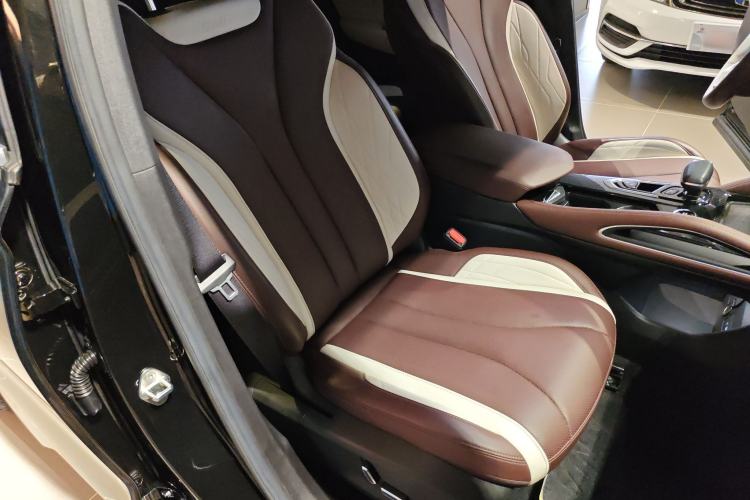 Used Geely Auto Monjaro L 2024 2.0TD High-Power Automatic Two-Wheel Drive Yunqi Version Right Front Seat