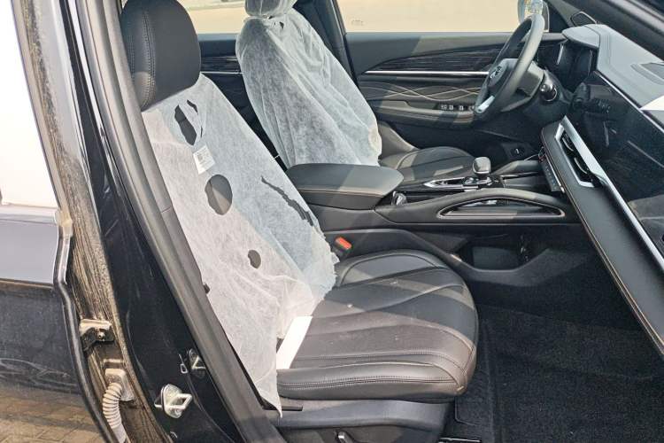Used Geely Auto Monjaro L 2024 2.0TD DCT EVO Two-Wheel Drive Long-Range Version Right Front Seat