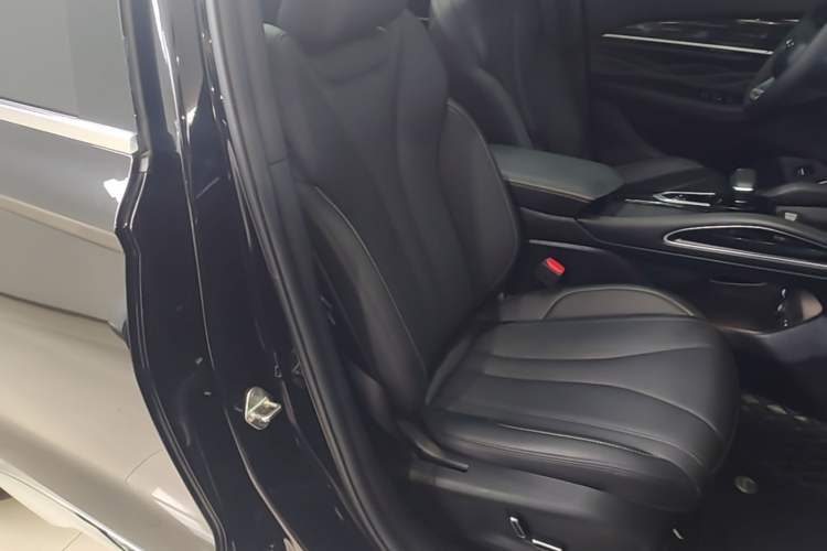 Used Geely Auto Monjaro L 2024 2.0TD DCT EVO Two-Wheel Drive Long-Range Version Right Front Seat