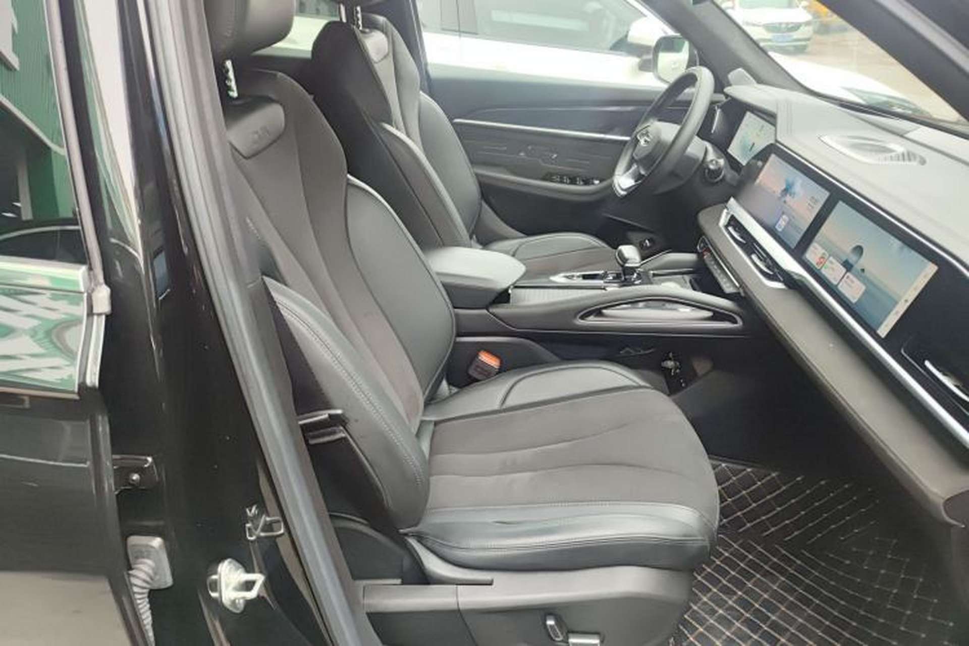 Used Geely Auto Monjaro L 2024 2.0TD High-Power Automatic Two-Wheel Drive Skyline Edition Right Front Seat