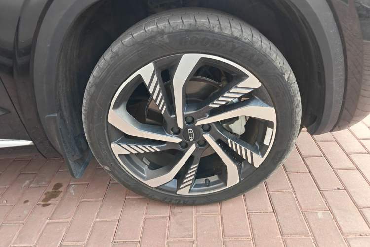 Used Geely Auto Monjaro L 2024 2.0TD High-Power Automatic Two-Wheel Drive Skyline Edition Right Front Wheel Hub