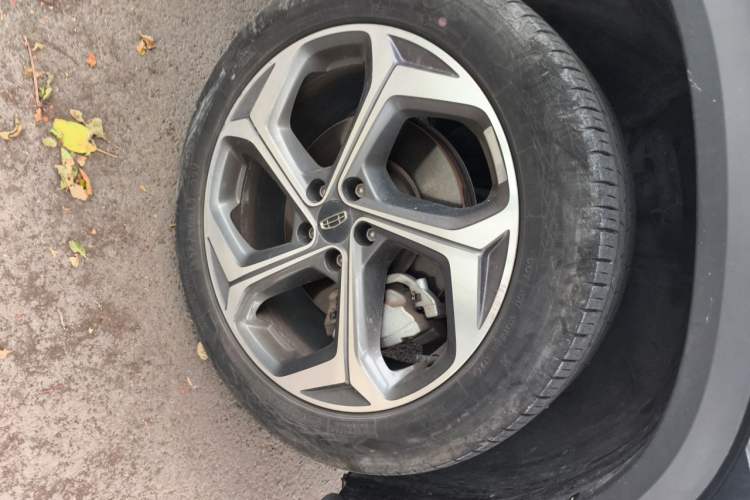 Used Geely Auto Monjaro L 2024 2.0TD DCT EVO Two-Wheel Drive Long-Range Version Right Front Wheel Hub