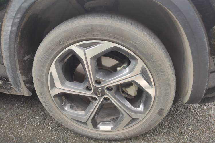 Used Geely Auto Monjaro L 2024 2.0TD High-Power Automatic Two-Wheel Drive Yunqi Version Right Front Wheel Hub