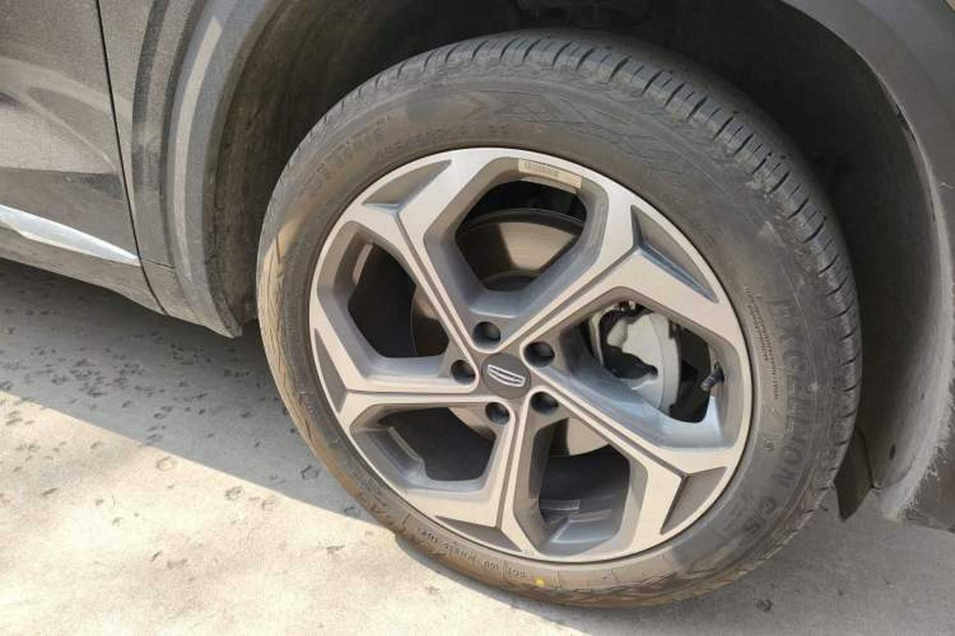 Used Geely Auto Monjaro L 2024 2.0TD DCT EVO Two-Wheel Drive Long-Range Version Right Front Wheel Hub