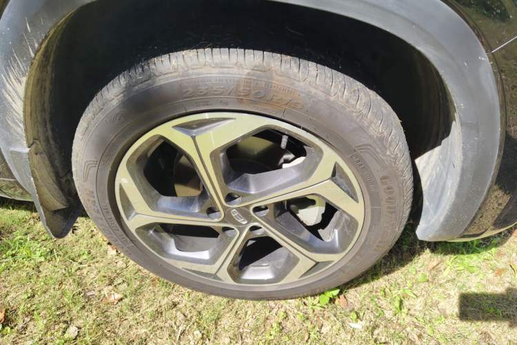 Used Geely Auto Monjaro L 2024 2.0TD High-Power Automatic Two-Wheel Drive Yunqi Version Right Front Wheel Hub
