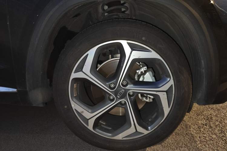 Used Geely Auto Monjaro L 2024 2.0TD DCT EVO Two-Wheel Drive Long-Range Version Right Front Wheel Hub