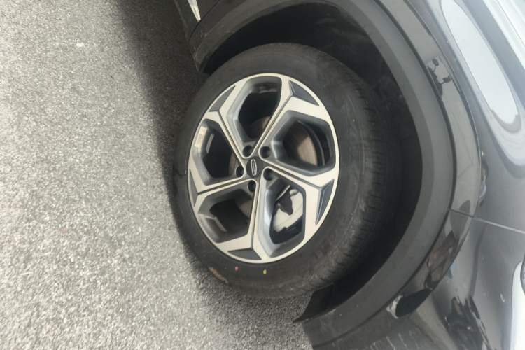 Used Geely Auto Monjaro L 2024 2.0TD DCT EVO Two-Wheel Drive Long-Range Version Right Front Wheel Hub