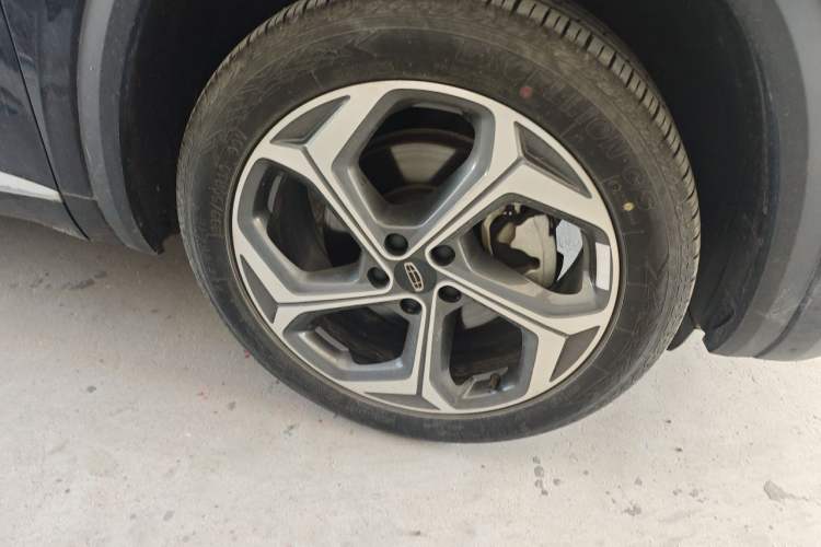 Used Geely Auto Monjaro L 2024 2.0TD DCT EVO Two-Wheel Drive Long-Range Version Right Front Wheel Hub