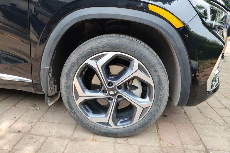 Used Geely Auto Monjaro L 2024 2.0TD DCT EVO Two-Wheel Drive Long-Range Version Right Front Wheel Hub