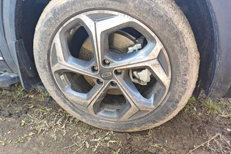 Used Geely Auto Monjaro L 2024 2.0TD High-Power Automatic Two-Wheel Drive Yunqi Version Right Front Wheel Hub