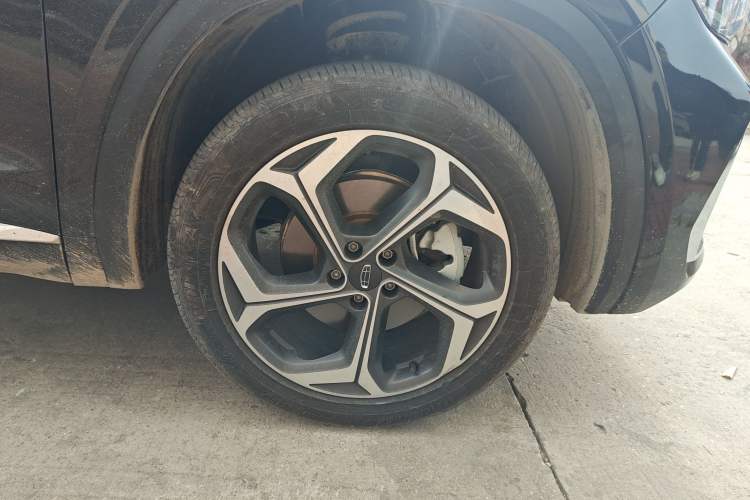 Used Geely Auto Monjaro L 2024 2.0TD High-Power Automatic Two-Wheel Drive Yunqi Version Right Front Wheel Hub
