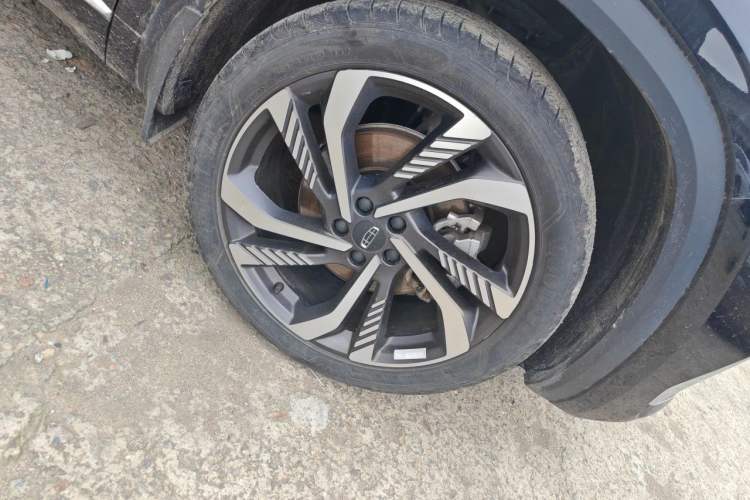 Used Geely Auto Monjaro L 2024 2.0TD High-Power Automatic Two-Wheel Drive Skyline Edition Right Front Wheel Hub