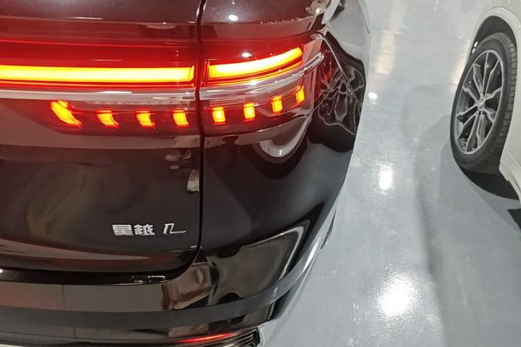 Used Geely Auto Monjaro L 2024 2.0TD DCT EVO Two-Wheel Drive Long-Range Version Right Rear Taillight