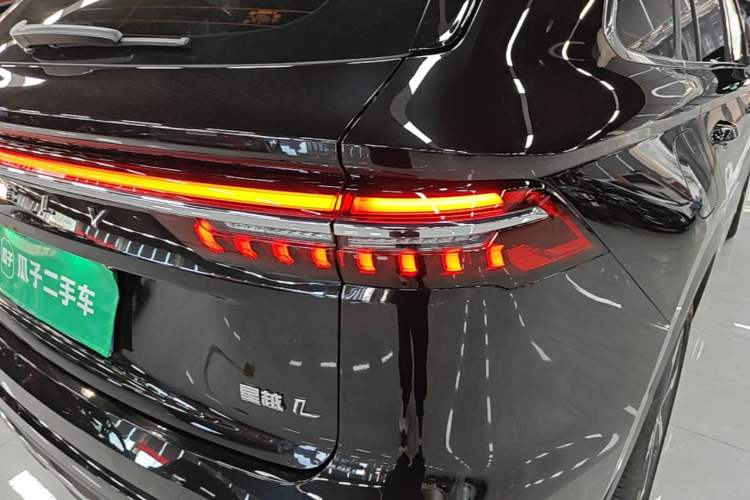 Used Geely Auto Monjaro L 2024 2.0TD DCT EVO Two-Wheel Drive Long-Range Version Right Rear Taillight