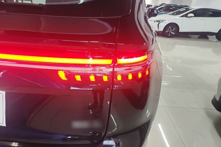 Used Geely Auto Monjaro L 2024 2.0TD High-Power Automatic Two-Wheel Drive Yunqi Version Right Rear Taillight