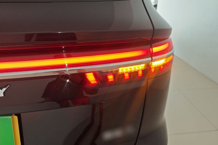 Used Geely Auto Monjaro L 2024 2.0TD High-Power Automatic Two-Wheel Drive Yunqi Version Right Rear Taillight
